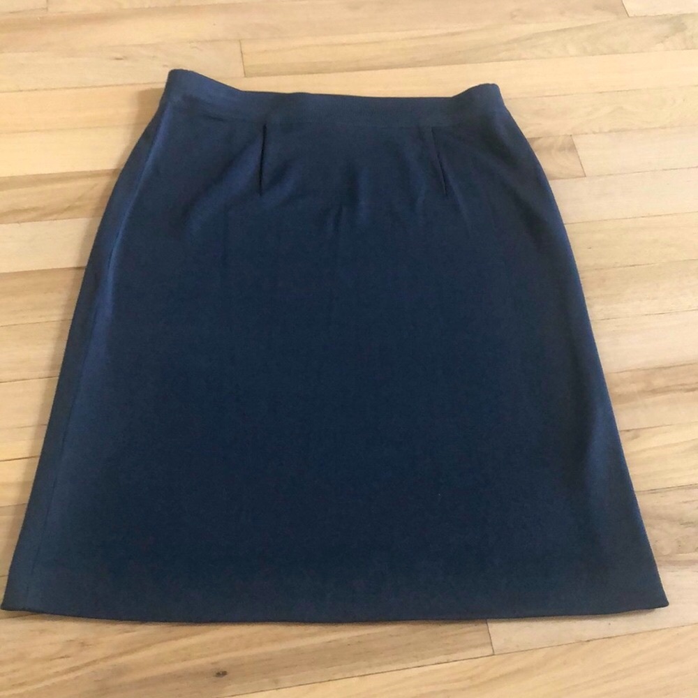 Exclusively Misook 22” Skirt S deep slate gray Knit stretch acrylic slate deep